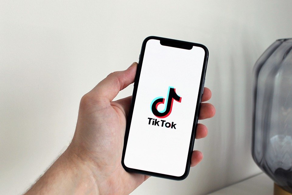 Tiktokshop: "Baglive"
